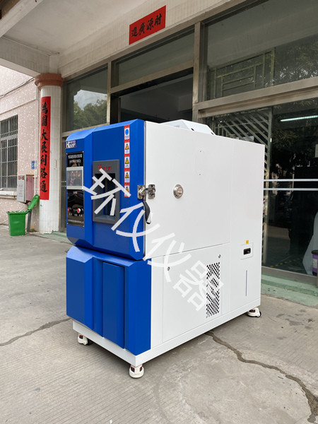 測(cè)試用高低溫濕熱交變?cè)囼?yàn)箱 測(cè)試用高低溫濕熱交變?cè)囼?yàn)箱